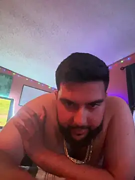 Snapshot of bigdickgio6923 chatting on April 2026 12:58:01 AM bigdickgio6923 online show from April 2026 12:58:01 AM