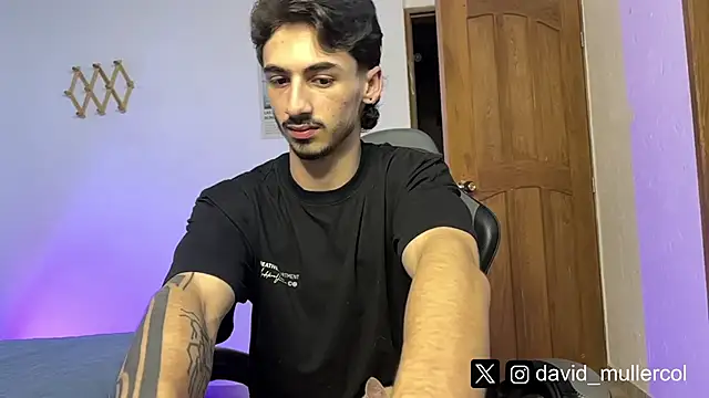 David Brown18 online show from February 2025 02:39:01 AM