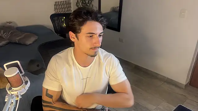 David Brown18 online show from April 2026 03:30:01 AM