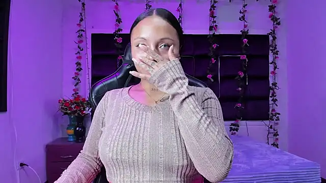 sweelanna   online show from December 2025 02:05:01 AM