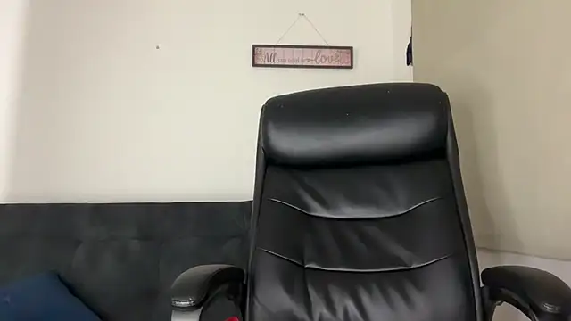 dominic brandd23 online show from March 2026 12:05:01 AM