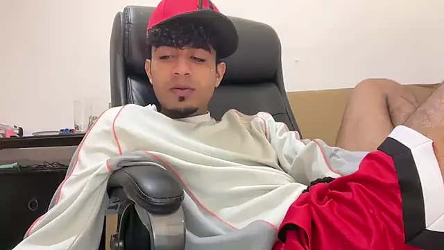 dominic brandd23 online show from January 2026 05:33:02 AM