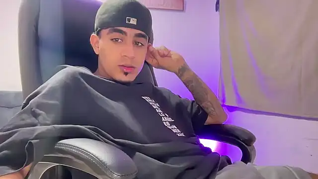 dominic brandd23 online show from March 2026 10:50:01 PM