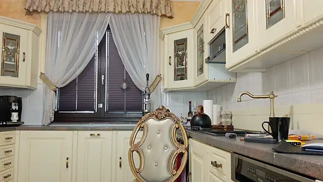 Snapshot of TUNDEROSE1 chatting on March 2025 11:03:01 AM TUNDEROSE1 online show from March 2025 11:03:01 AM