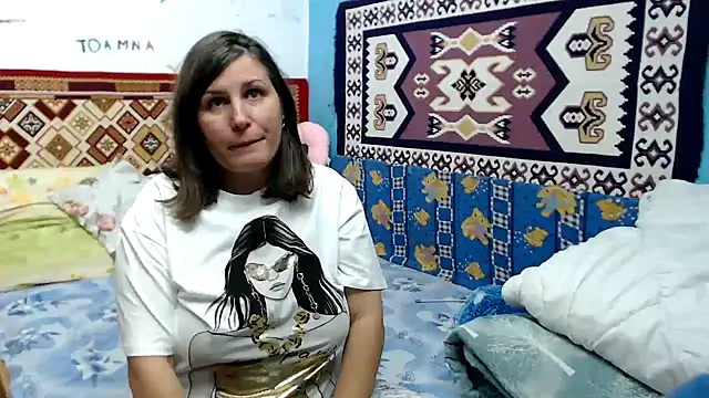 Snapshot of AdelineBlueEyes chatting on October 2025 11:34:02 AM AdelineBlueEyes online show from October 2025 11:34:02 AM