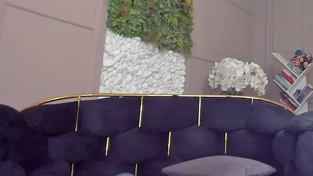 Snapshot of Deliciouslips chatting on February 2026 06:52:01 PM Deliciouslips online show from February 2026 06:52:01 PM