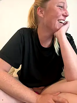 MoniqueLaFee online show from October 2025 08:05:02 AM