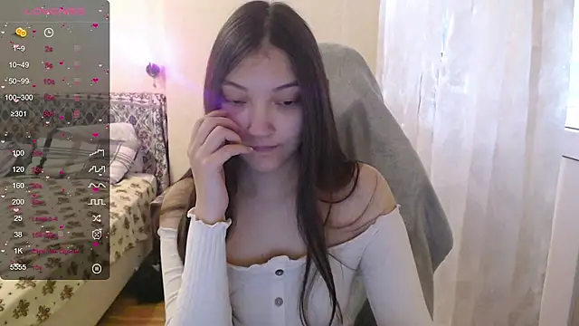 Snapshot of AlisaDevis chatting on November 2025 09:12:02 AM AlisaDevis online show from November 2025 09:12:02 AM