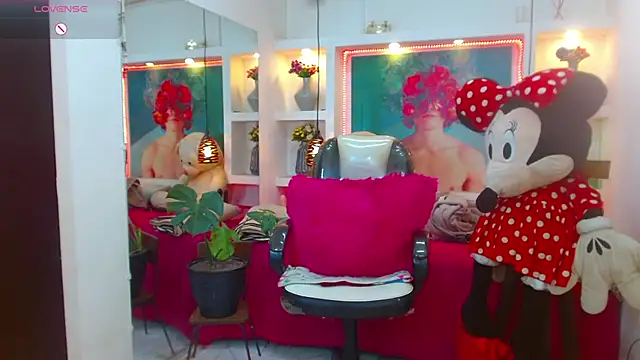 lorenapinto online show from October 2025 01:32:02 PM