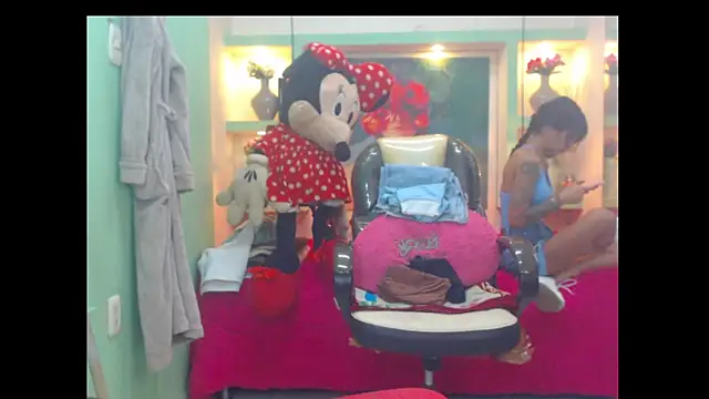 lorenapinto online show from July 2026 02:21:01 PM