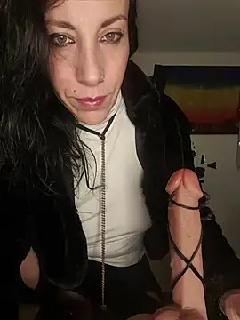 freyamoret online show from April 2026 09:54:01 PM