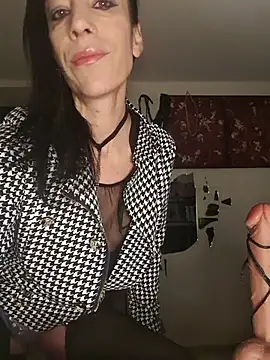 freyamoret online show from May 2026 02:16:02 AM