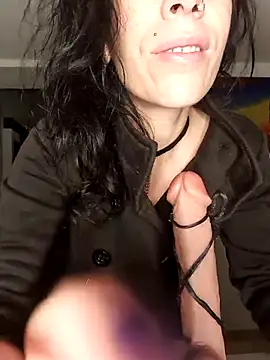 freyamoret online show from November 2025 04:38:02 AM