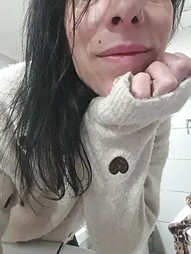 freyamoret online show from March 2026 05:58:01 PM