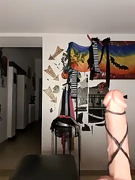 freyamoret online show from October 2025 03:18:02 AM