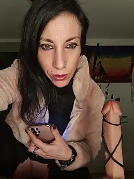 freyamoret online show from April 2026 01:56:02 AM