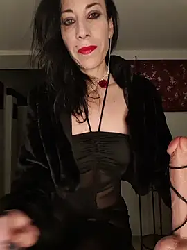 freyamoret online show from May 2026 02:19:02 AM