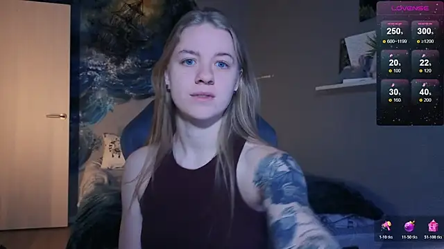 candy maggie online show from November 2025 01:33:02 PM