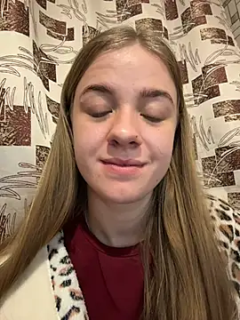 candy maggie online show from December 2025 07:48:01 PM