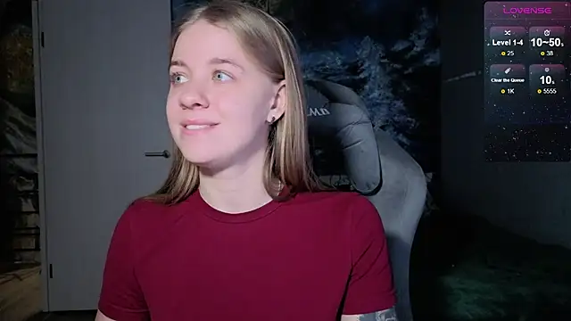 candy maggie online show from December 2025 08:01:02 PM