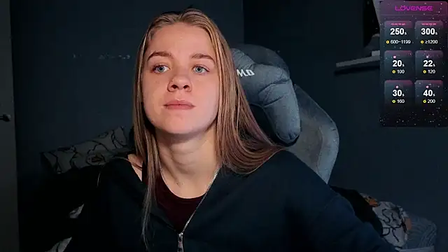 candy maggie online show from October 2025 06:04:01 PM