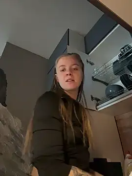 candy maggie online show from November 2025 09:45:02 AM