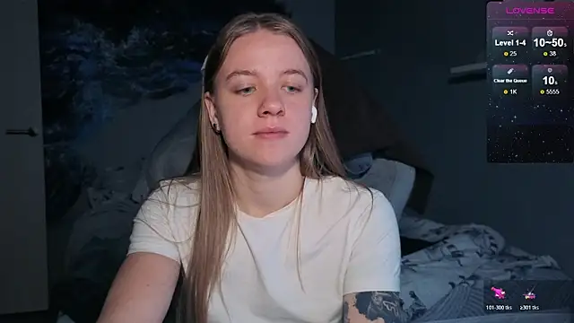 candy maggie online show from November 2025 05:57:01 PM