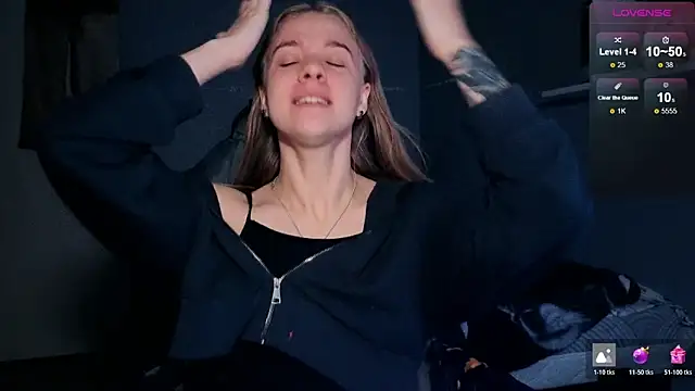 candy maggie online show from November 2025 06:01:01 PM