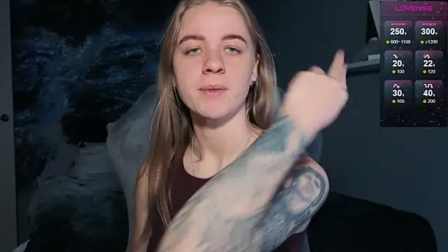 candy maggie online show from November 2025 06:19:02 PM