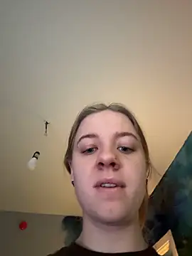 candy maggie online show from November 2025 08:40:01 AM