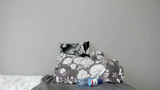 ThickLeeyanaX online show from February 2025 06:09:02 PM