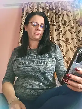 KristenVega online show from October 2025 08:15:01 AM