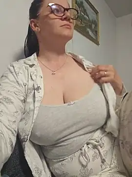 KristenVega online show from May 2026 07:28:02 PM