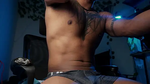 Snapshot of Young_laroi chatting on February 2026 05:18:02 AM Young laroi online show from February 2026 05:18:02 AM