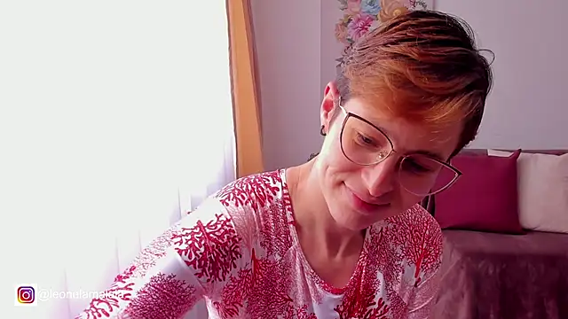 Snapshot of cuddlingbunny chatting on March 2025 03:45:02 PM cuddlingbunny online show from March 2025 03:45:02 PM