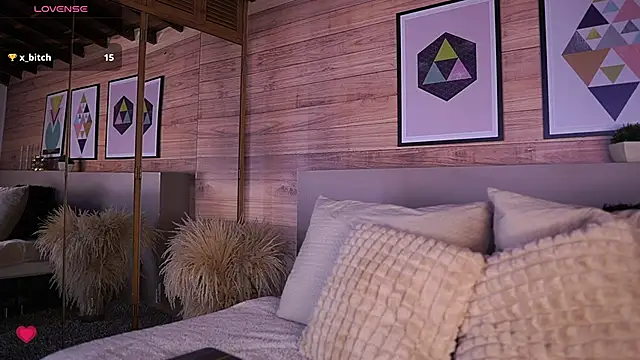 Snapshot of AmmyScott chatting on November 2025 11:31:01 PM AmmyScott online show from November 2025 11:31:01 PM