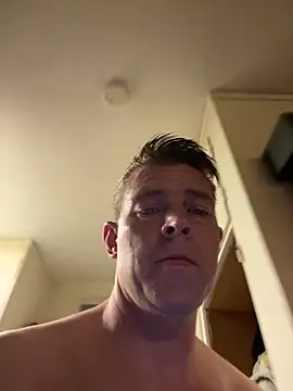 Teddan82 online show from April 2026 10:45:02 PM