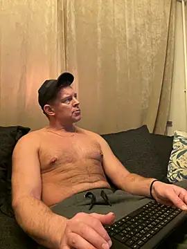 Teddan82 online show from December 2024 10:25:02 PM