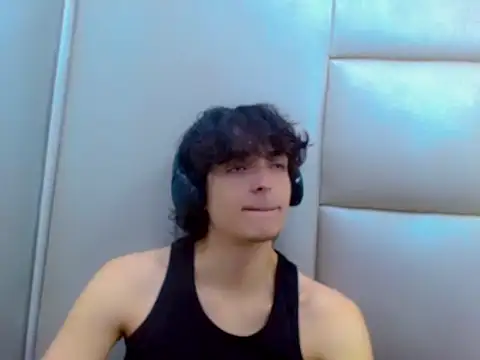 Sr BonnyEthan online show from February 2026 01:00:01 PM