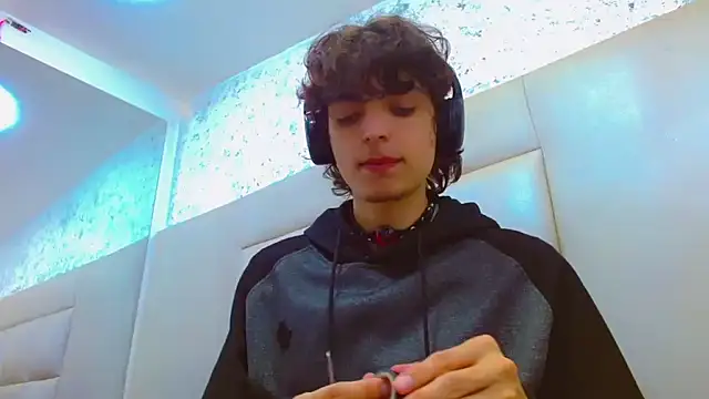 Sr BonnyEthan online show from February 2026 01:08:01 PM