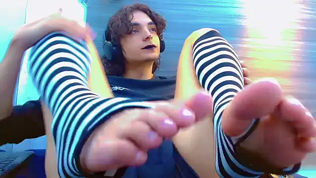 Sr BonnyEthan online show from April 2026 12:56:01 PM