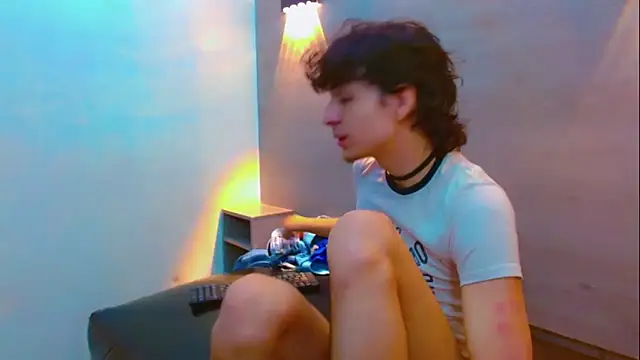 Sr BonnyEthan online show from December 2025 01:58:02 PM