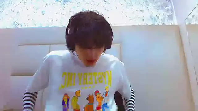 Sr BonnyEthan online show from February 2026 01:00:02 PM