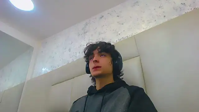 Sr BonnyEthan online show from February 2026 12:48:02 PM