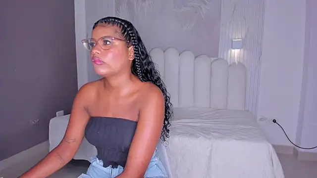 Snapshot of NastassjaCandy chatting on November 2025 06:11:02 PM NastassjaCandy online show from November 2025 06:11:02 PM