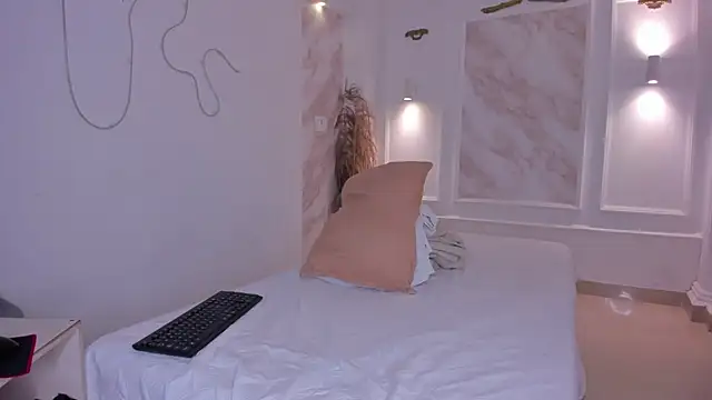 Snapshot of NastassjaCandy chatting on October 2025 07:02:01 PM NastassjaCandy online show from October 2025 07:02:01 PM