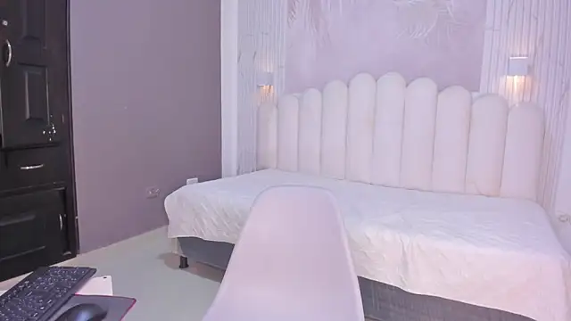 Snapshot of NastassjaCandy chatting on November 2025 06:55:01 PM NastassjaCandy online show from November 2025 06:55:01 PM