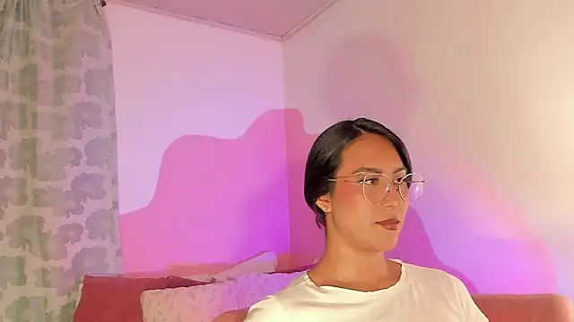 DaraBeckett online show from November 2025 12:31:01 AM