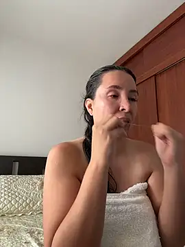 emely sexx20 online show from March 2026 05:23:01 PM