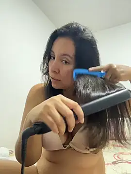 Snapshot of emely_sexx20 chatting on June 2026 01:45:02 AM emely sexx20 online show from June 2026 01:45:02 AM